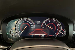 valkoinen BMW 520 2018 kuva 18.
