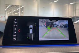 valkoinen BMW 520 2018 kuva 27.