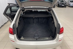 Valkoinen BMW 520 2017 kuva 23.