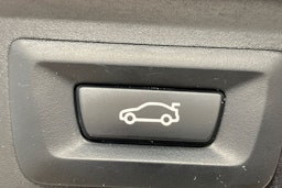 Valkoinen BMW 520 2017 kuva 26.