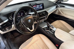 harmaa BMW 520 2017 kuva 6.