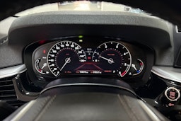 harmaa BMW 520 2017 kuva 15.
