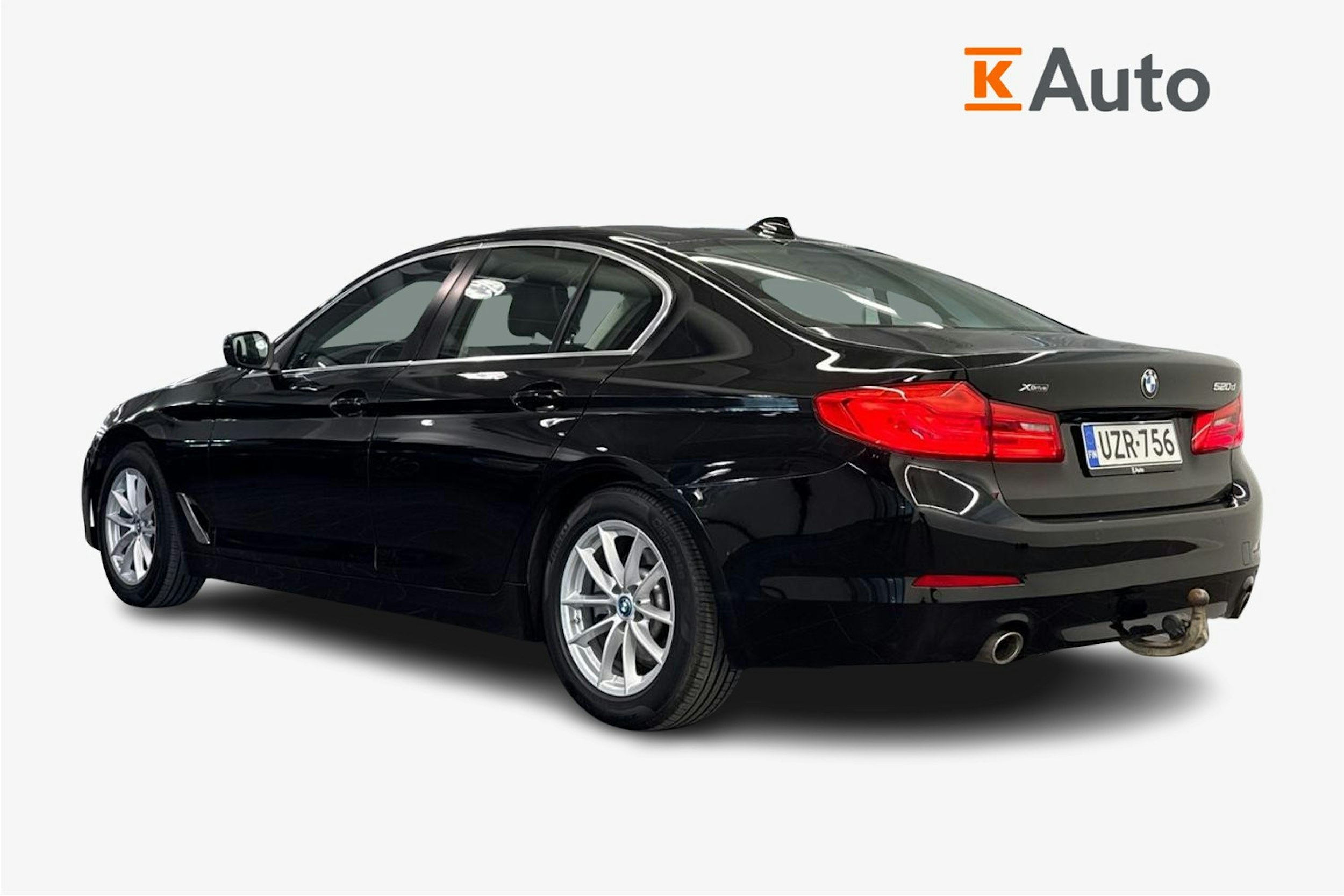 Musta BMW 520 2017 kuva 2.