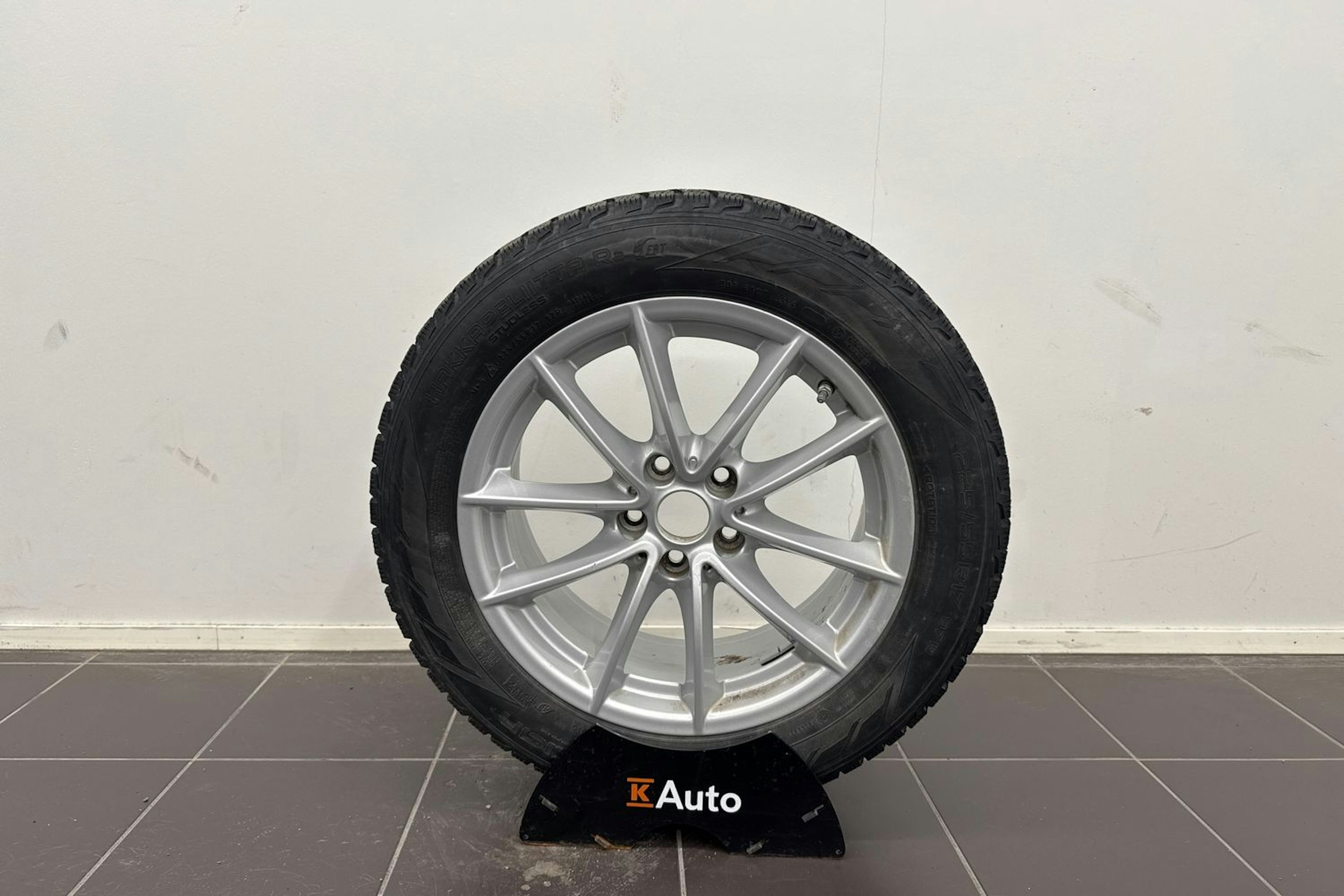 Musta BMW 520 2017 kuva 13.