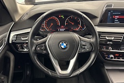 Musta BMW 520 2017 kuva 14.