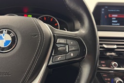 Musta BMW 520 2017 kuva 16.