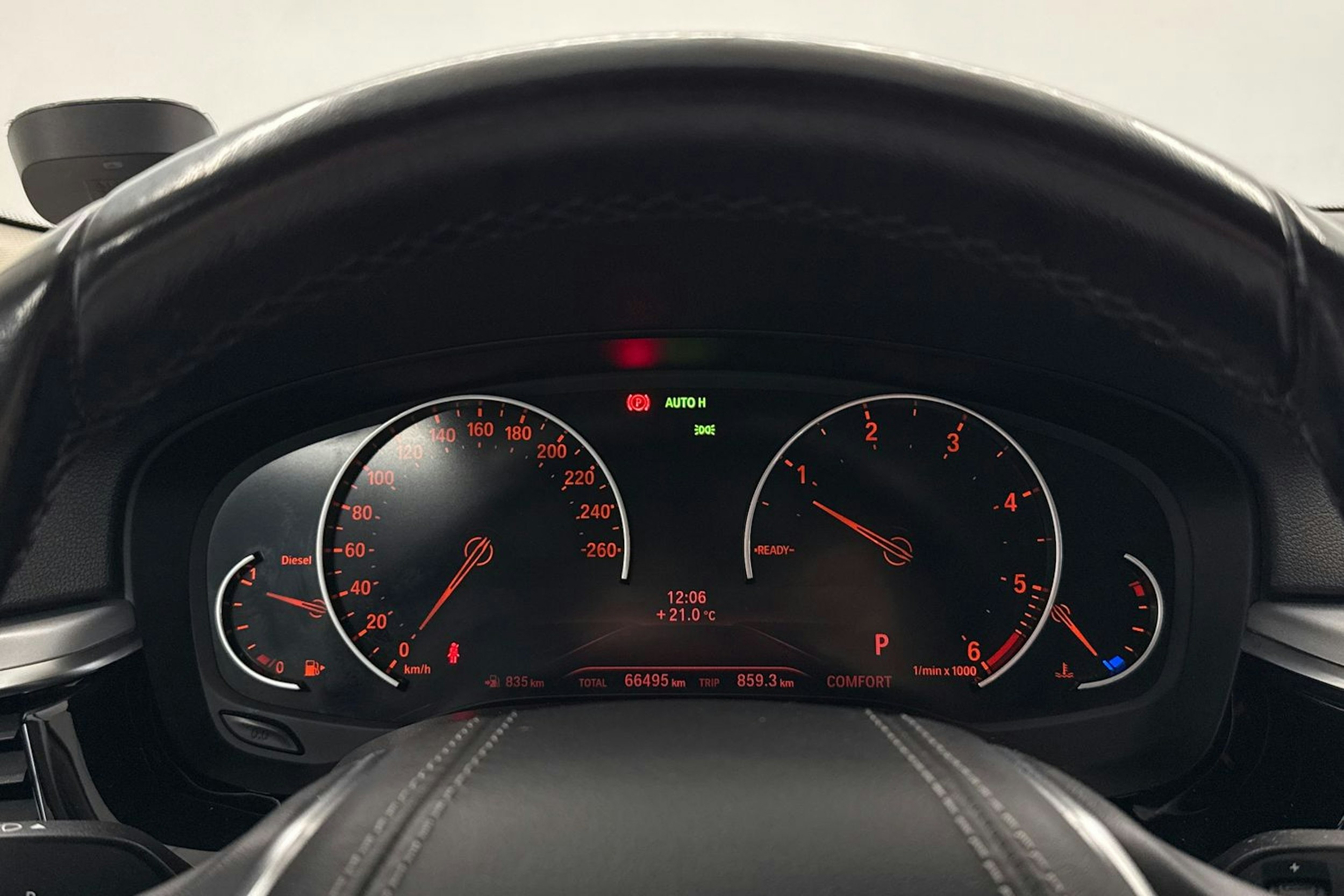 Musta BMW 520 2017 kuva 17.