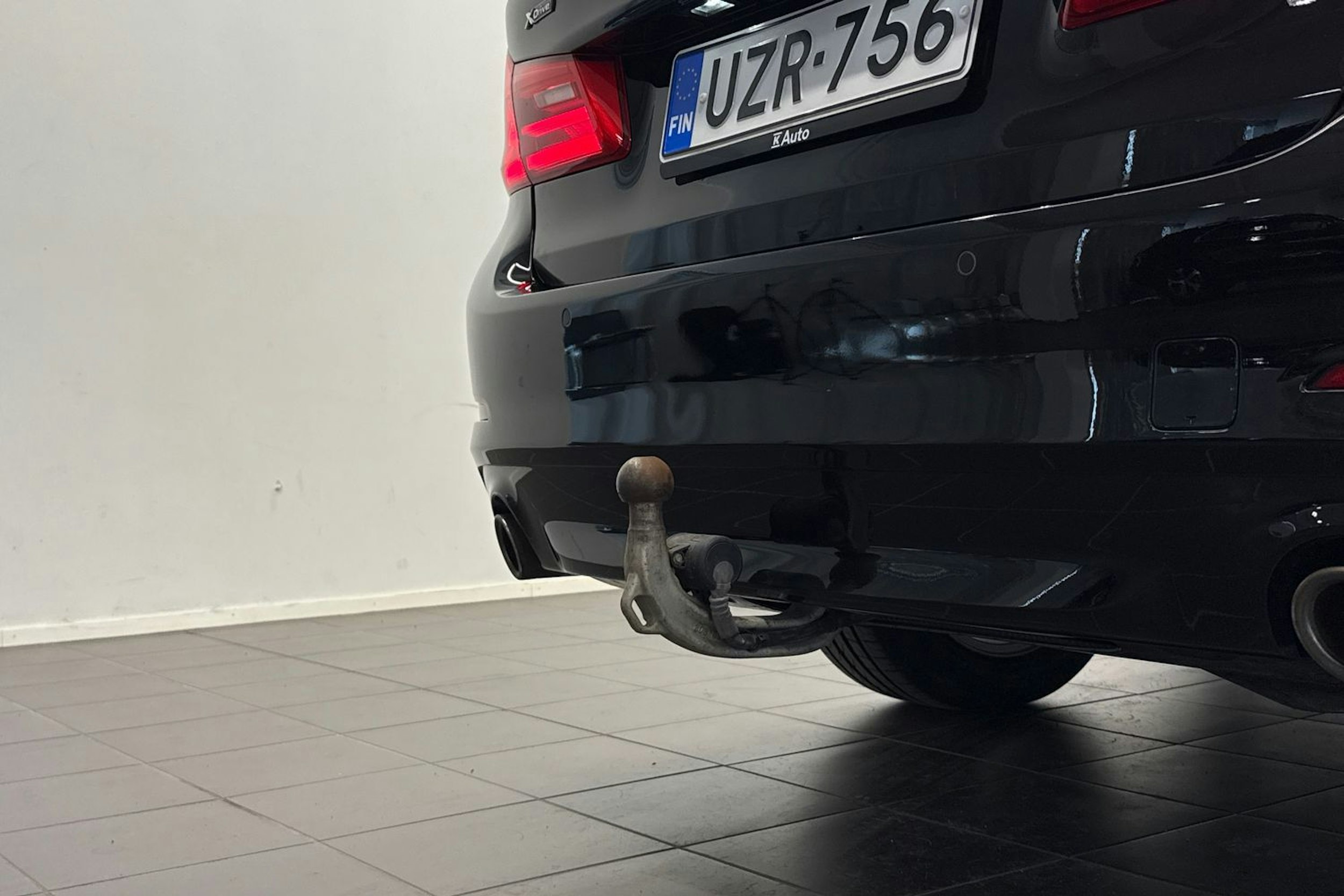 Musta BMW 520 2017 kuva 27.