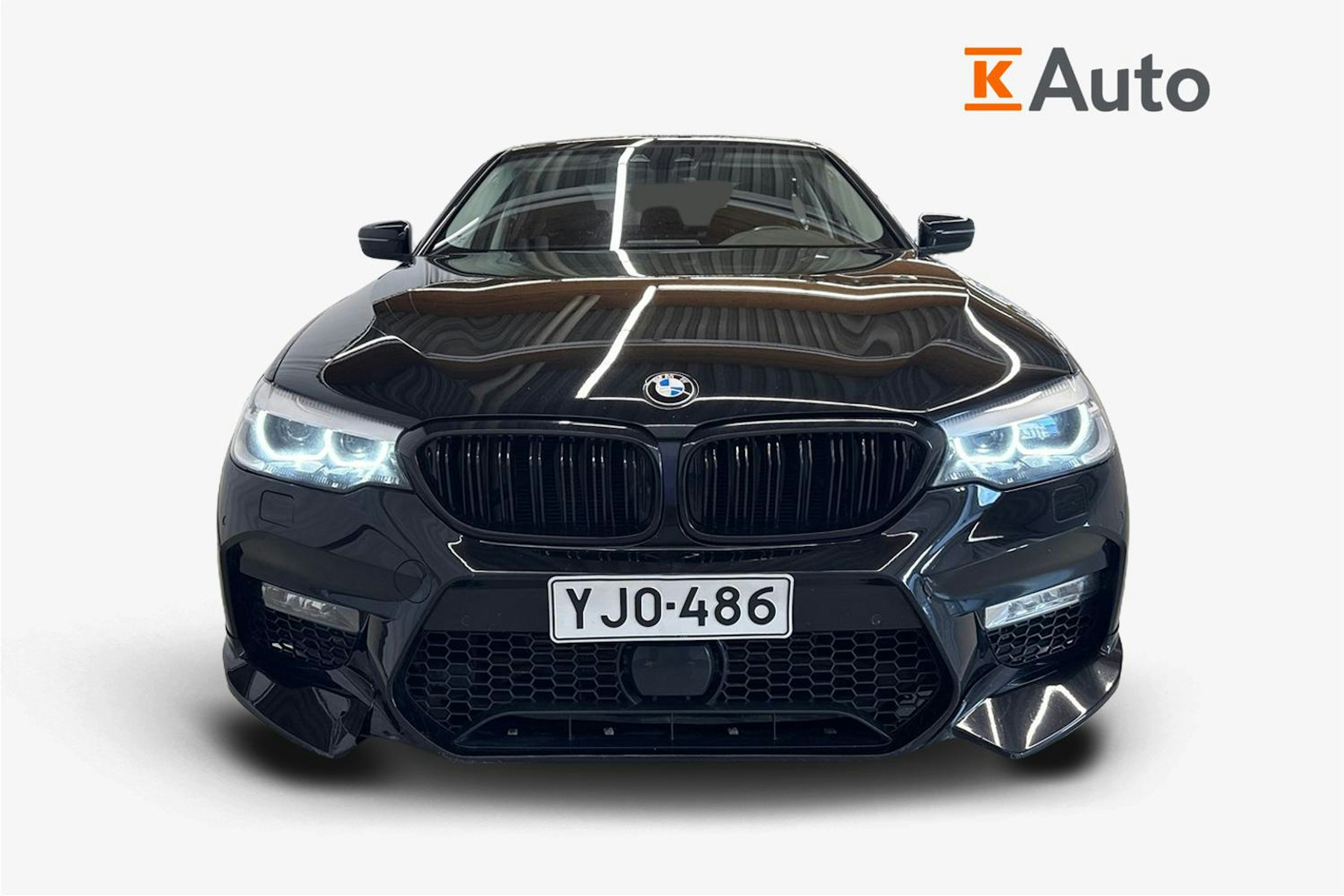 musta BMW 520 2017 kuva 5.