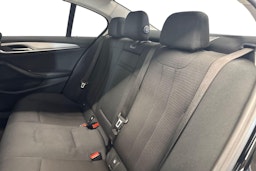 musta BMW 520 2017 kuva 10.