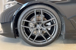 musta BMW 520 2017 kuva 11.