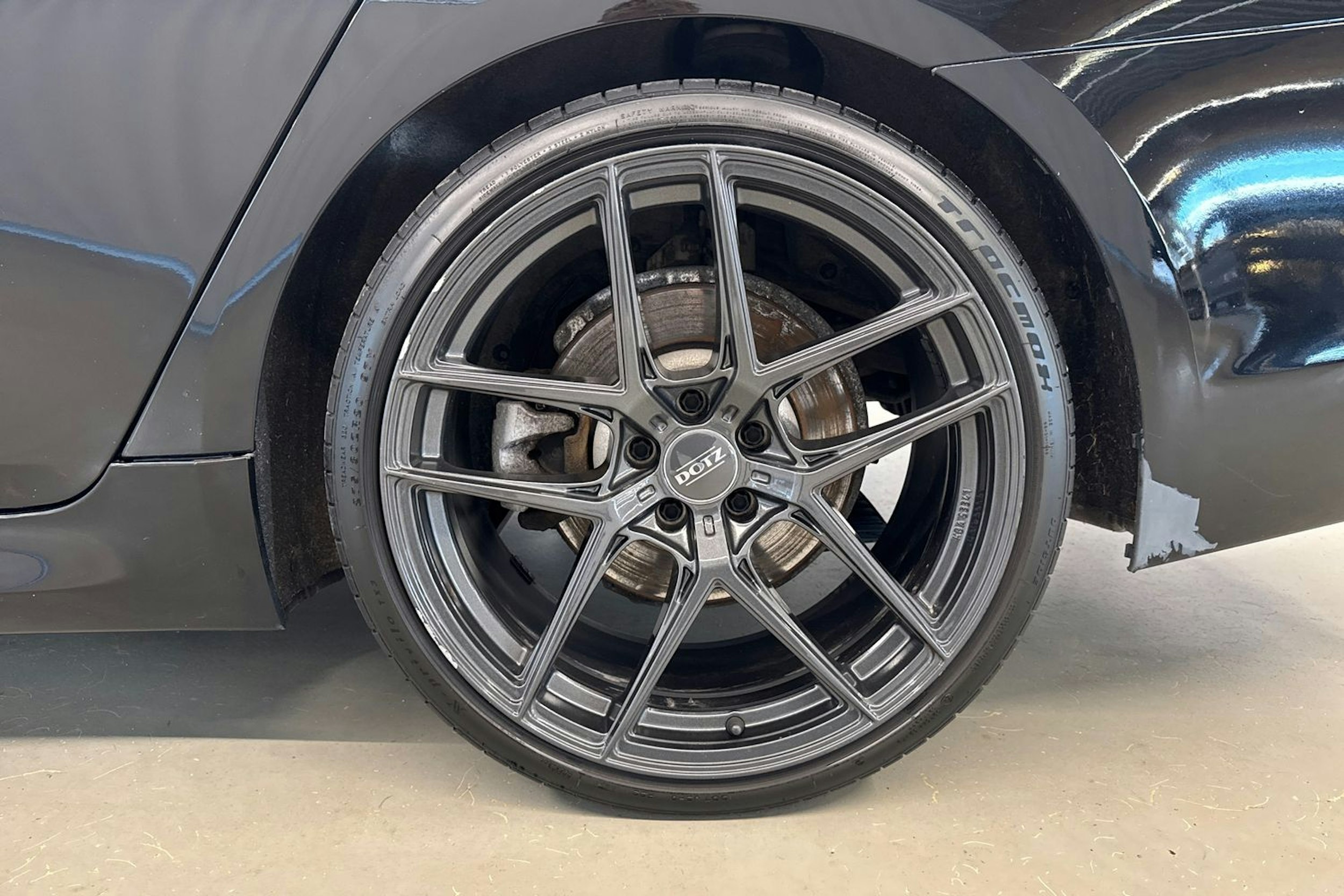 musta BMW 520 2017 kuva 13.