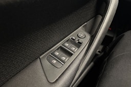 musta BMW 520 2017 kuva 23.