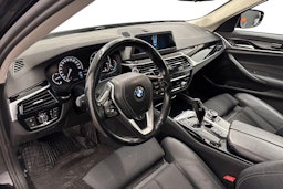 musta BMW 520 2017 kuva 7.