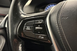 musta BMW 520 2017 kuva 17.