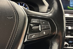 musta BMW 520 2017 kuva 18.