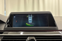 musta BMW 520 2017 kuva 21.