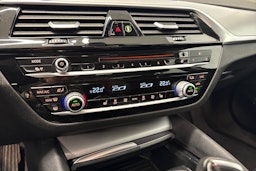 valkoinen BMW 520 2017 kuva 18.