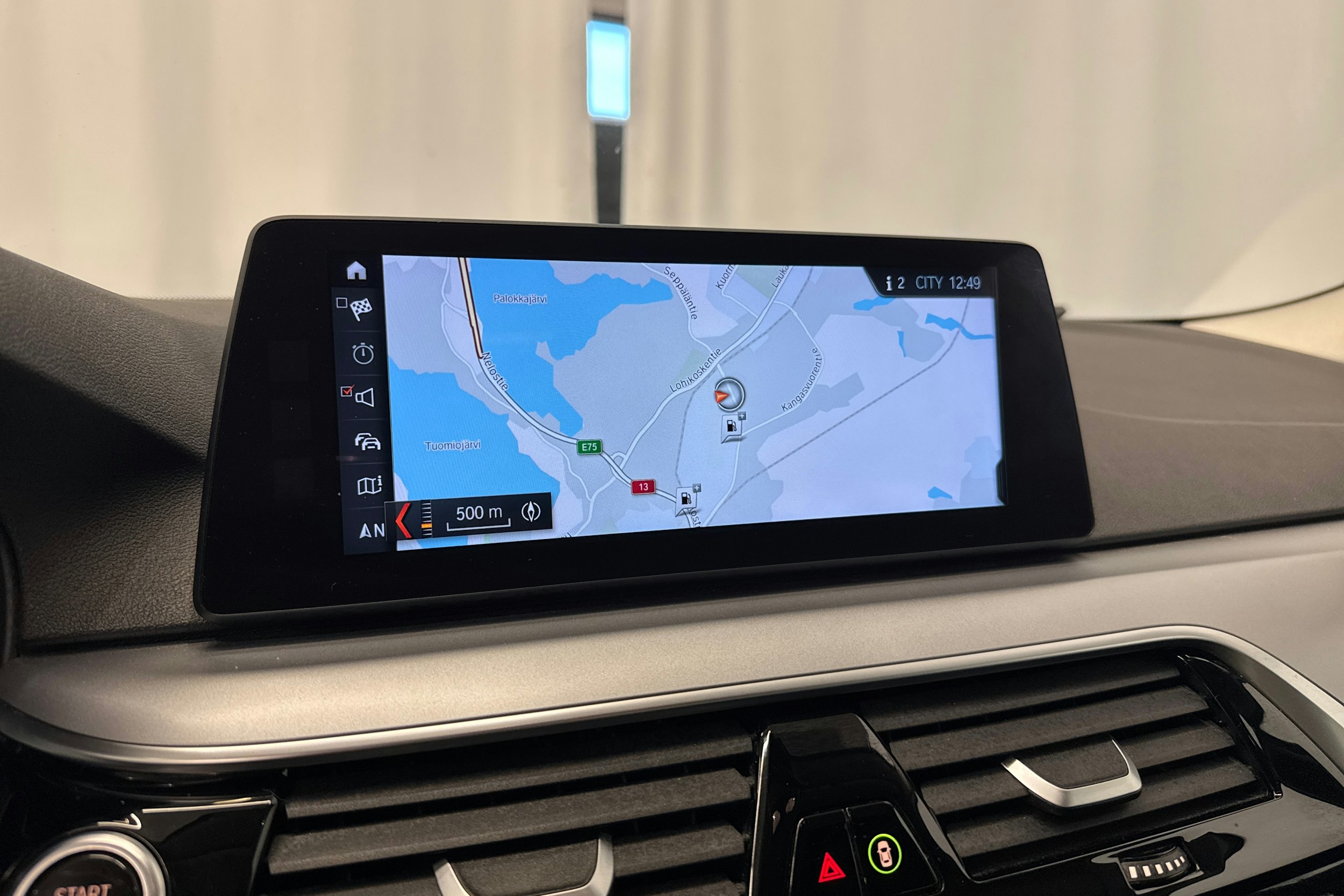 valkoinen BMW 520 2017 kuva 22.