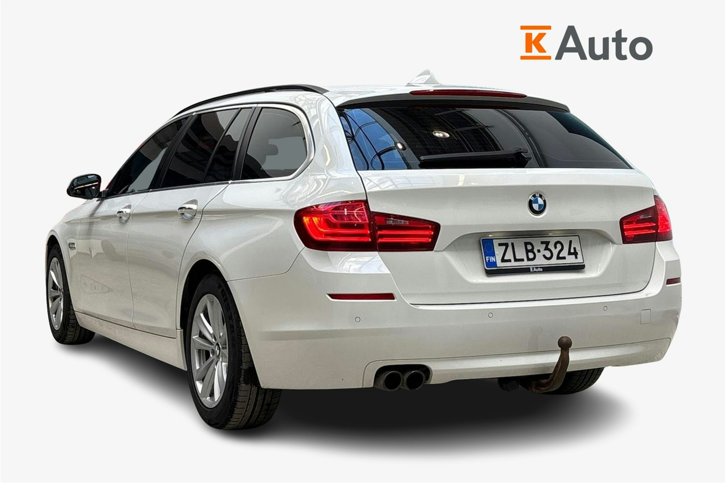 Valkoinen BMW 520 2017 kuva 2.