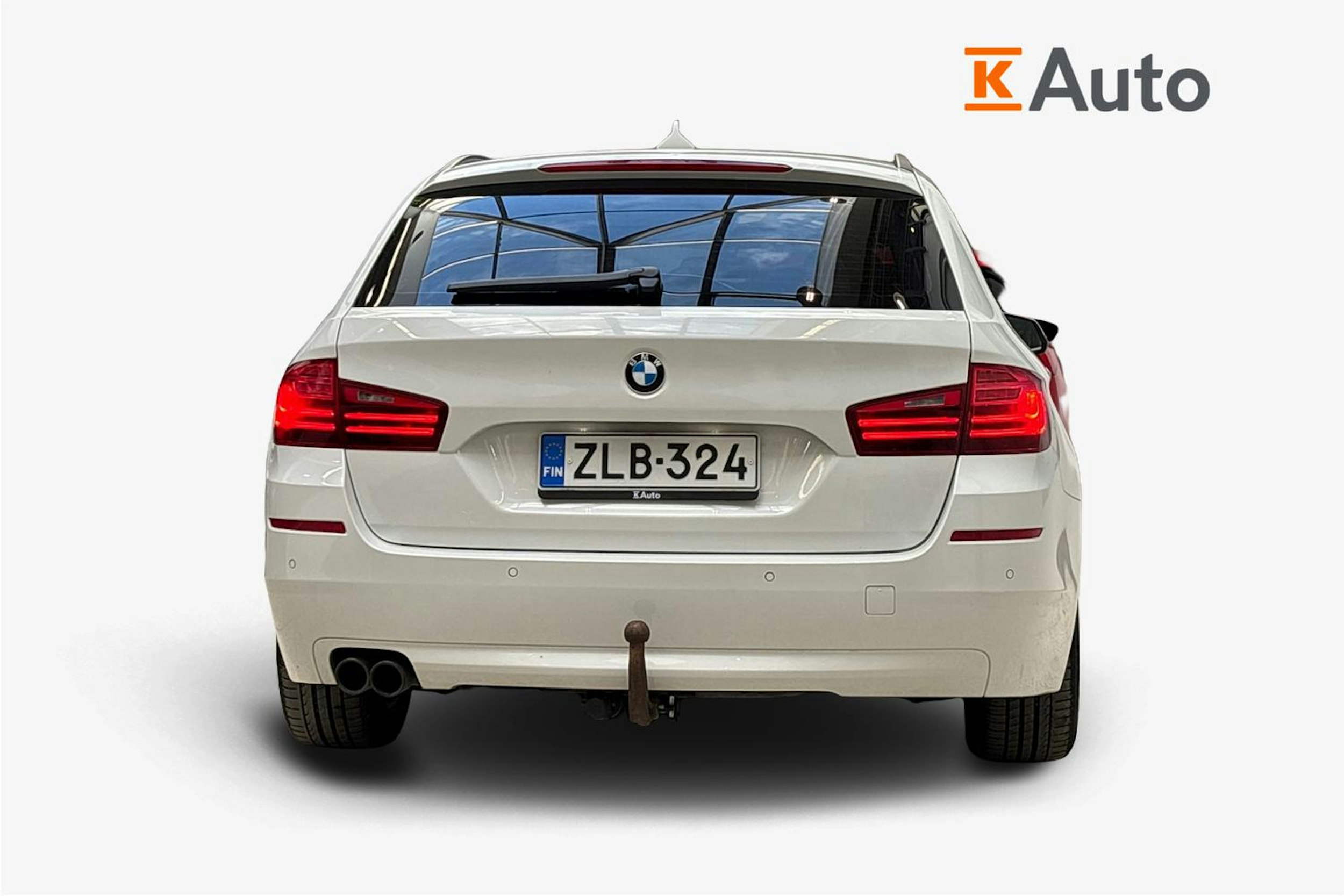 Valkoinen BMW 520 2017 kuva 3.
