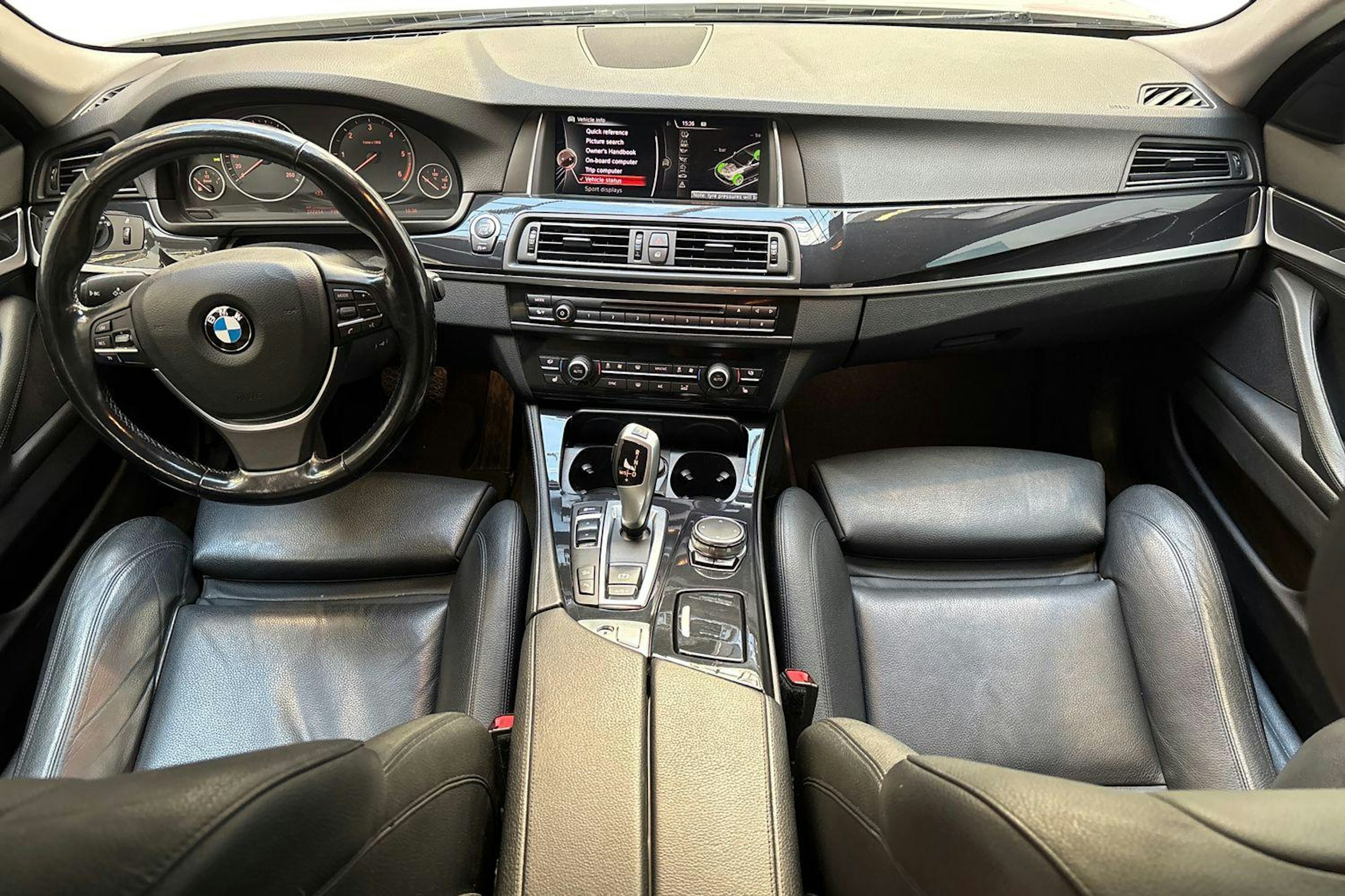 Valkoinen BMW 520 2017 kuva 7.