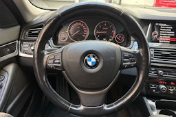 Valkoinen BMW 520 2017 kuva 17.
