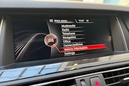 Valkoinen BMW 520 2017 kuva 19.