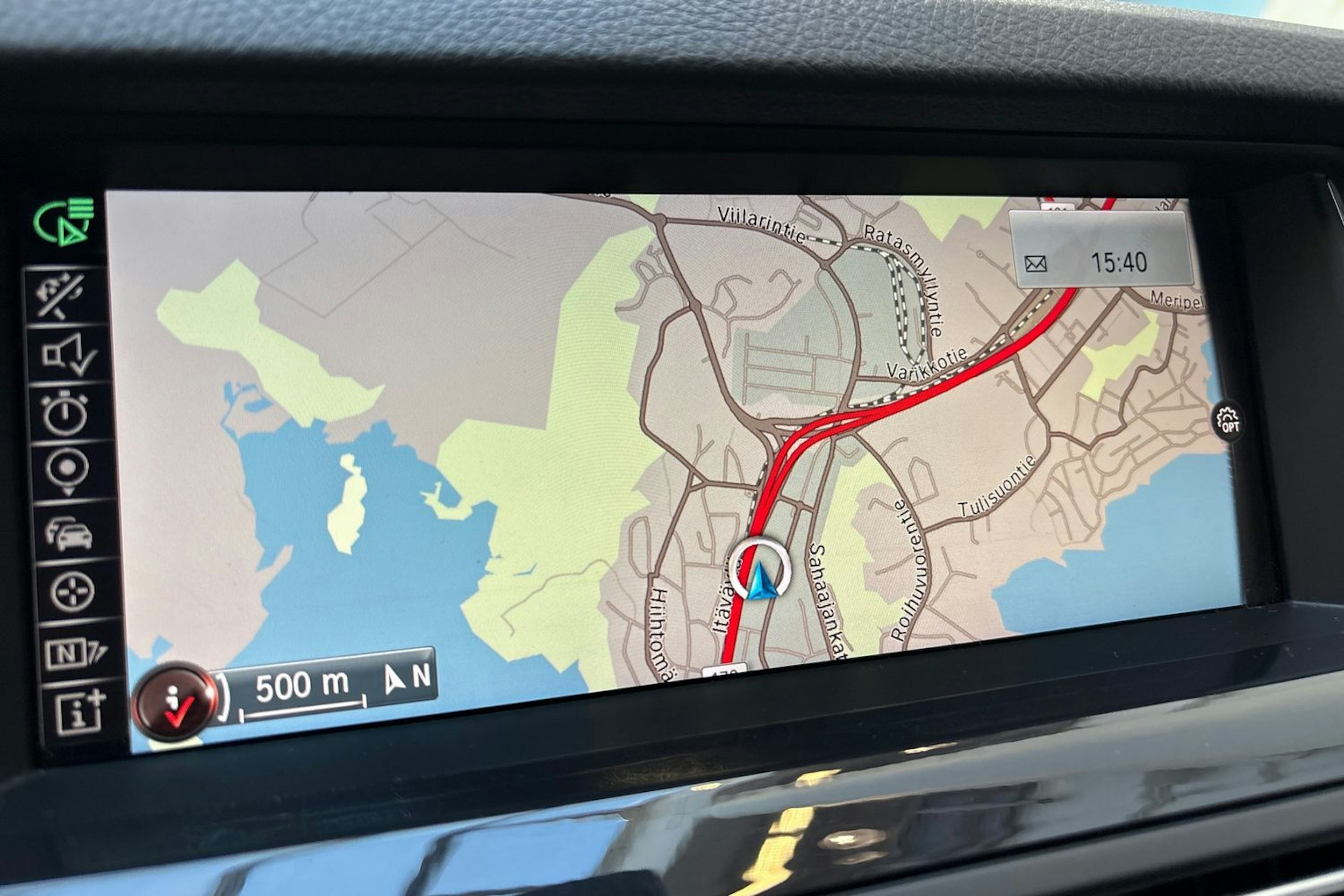 Valkoinen BMW 520 2017 kuva 20.