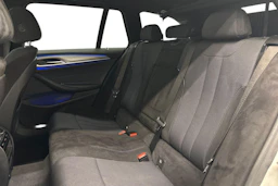 valkoinen BMW 520 2018 kuva 8.