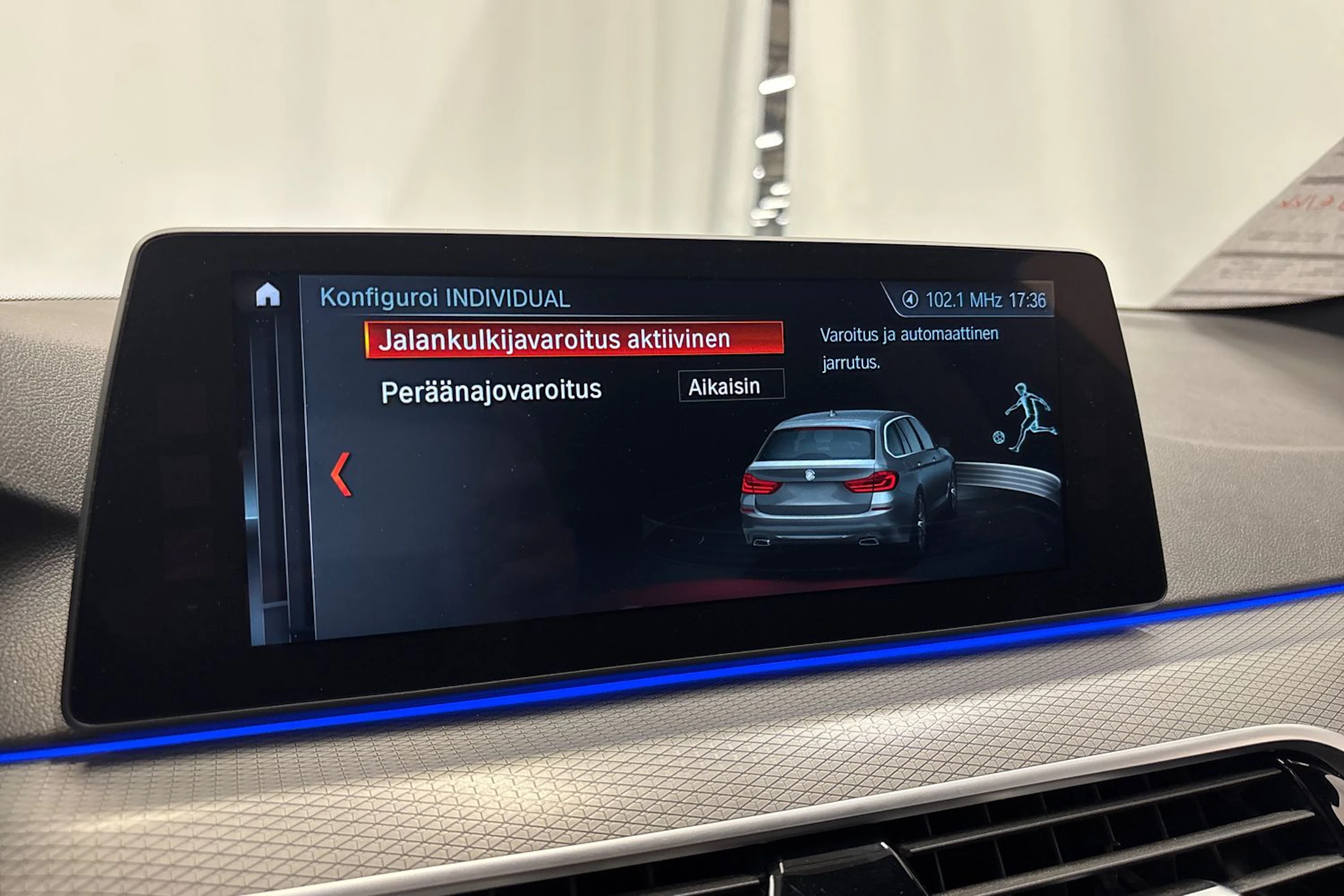 valkoinen BMW 520 2018 kuva 23.