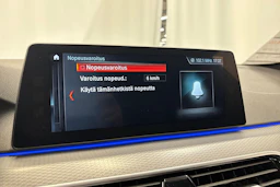 valkoinen BMW 520 2018 kuva 24.