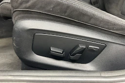 valkoinen BMW 520 2018 kuva 29.