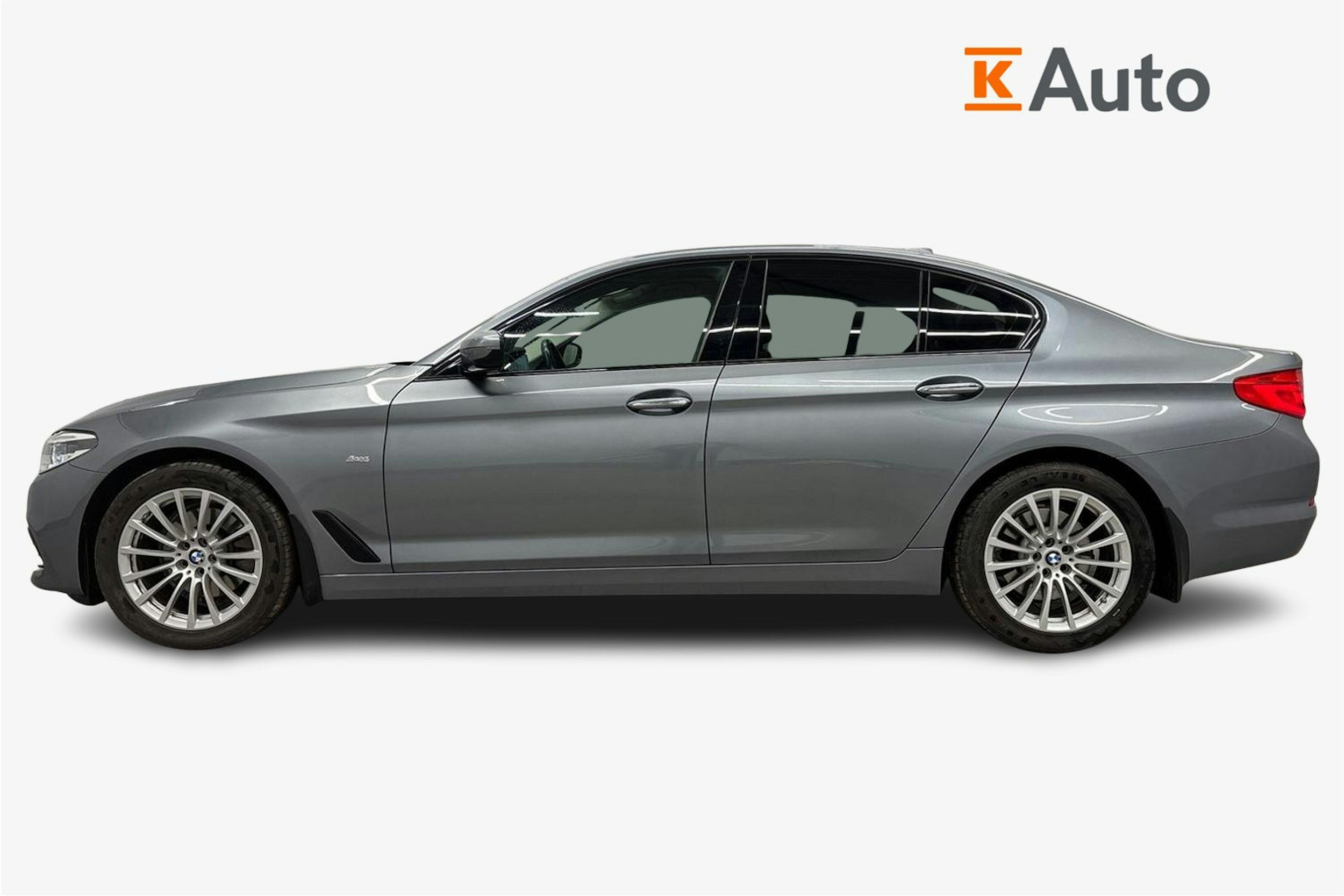 harmaa BMW 520 2018 kuva 5.