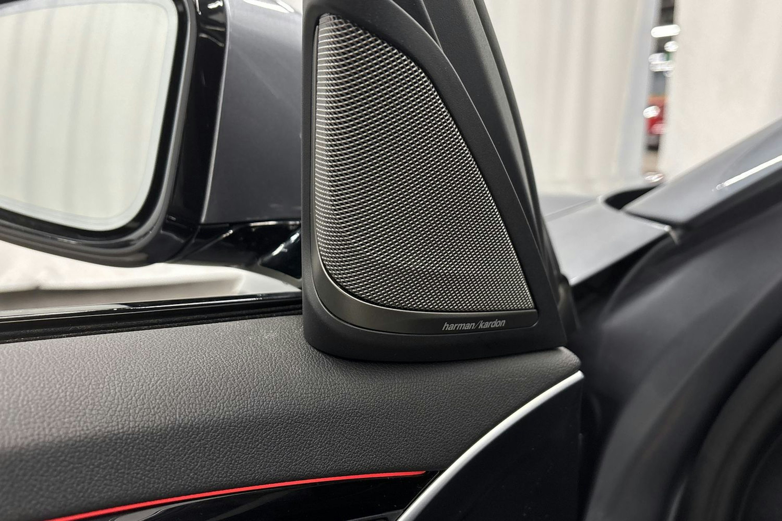 harmaa BMW 520 2018 kuva 15.