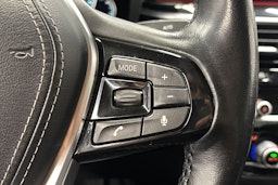 harmaa BMW 520 2018 kuva 19.