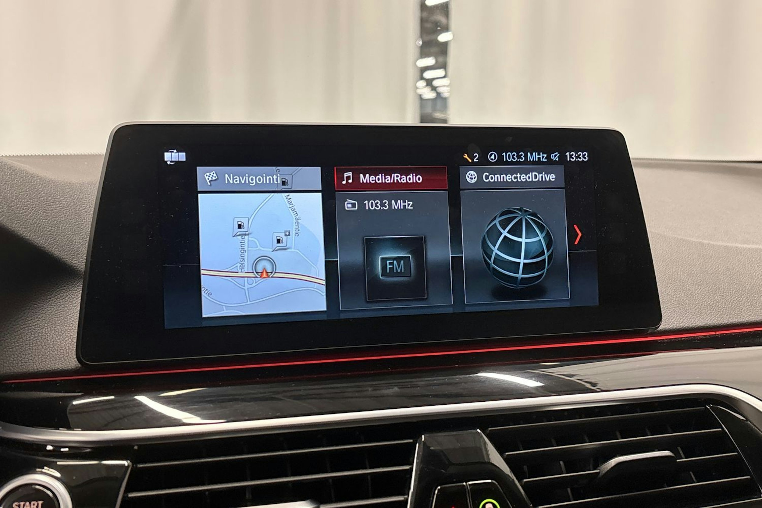 harmaa BMW 520 2018 kuva 22.