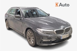 Harmaa BMW 520 2018 kuva 1.
