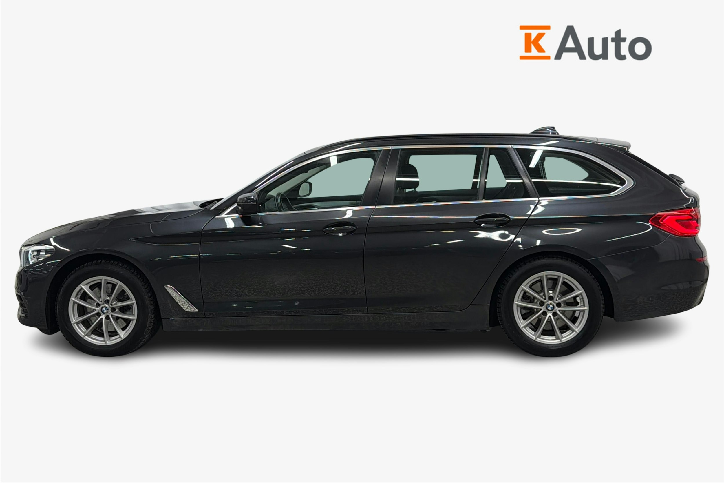 Harmaa BMW 520 2018 kuva 6.