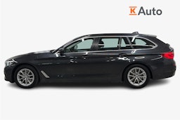 Harmaa BMW 520 2018 kuva 6.