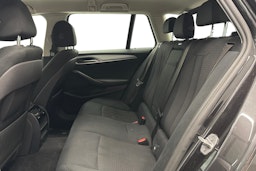 Harmaa BMW 520 2018 kuva 10.