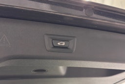 Harmaa BMW 520 2018 kuva 15.