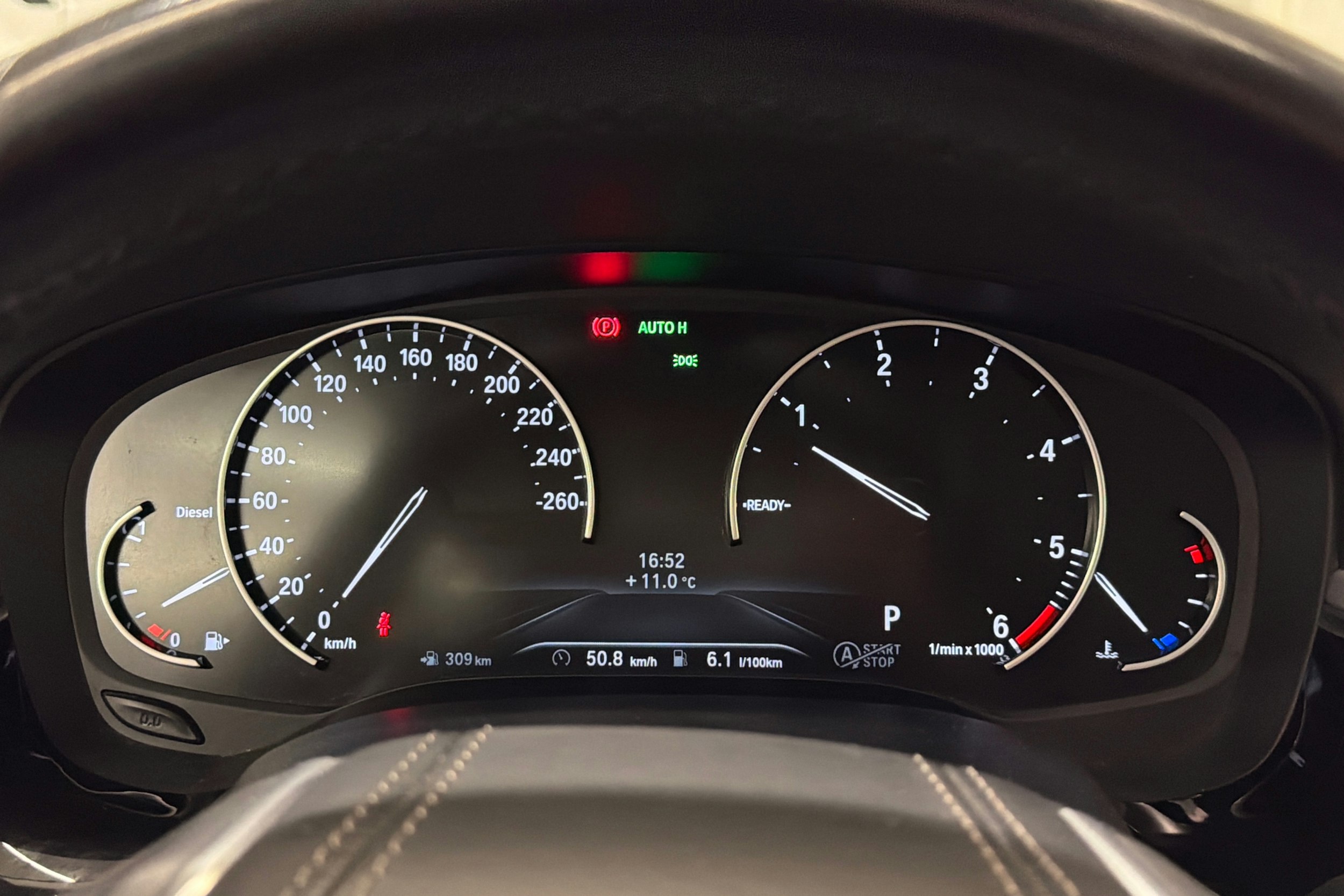 Harmaa BMW 520 2018 kuva 20.