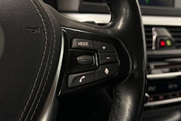 Harmaa BMW 520 2018 kuva 22.