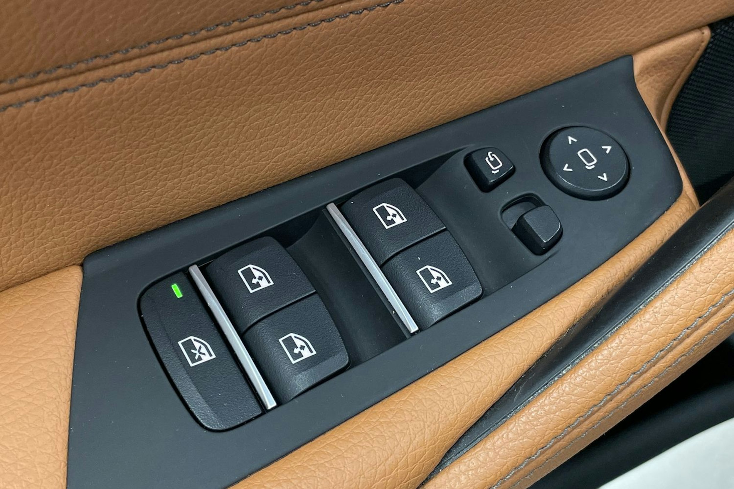 Sininen BMW 520 2018 kuva 11.