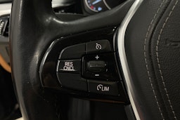 Sininen BMW 520 2018 kuva 14.