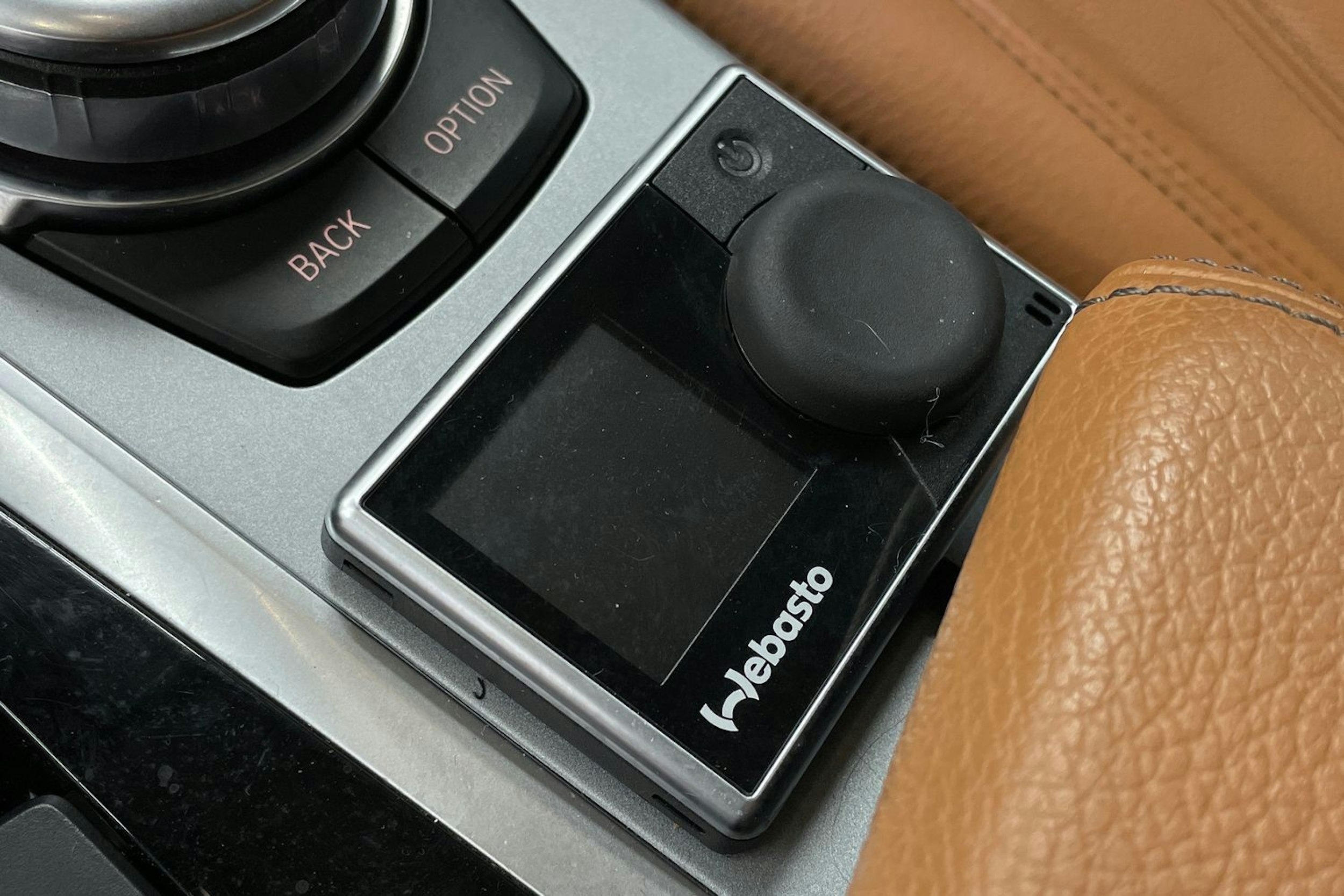 Sininen BMW 520 2018 kuva 17.