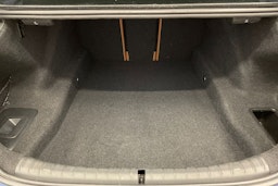 Sininen BMW 520 2018 kuva 20.