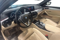 harmaa BMW 520 2018 kuva 3.