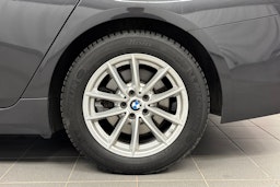 harmaa BMW 520 2018 kuva 13.